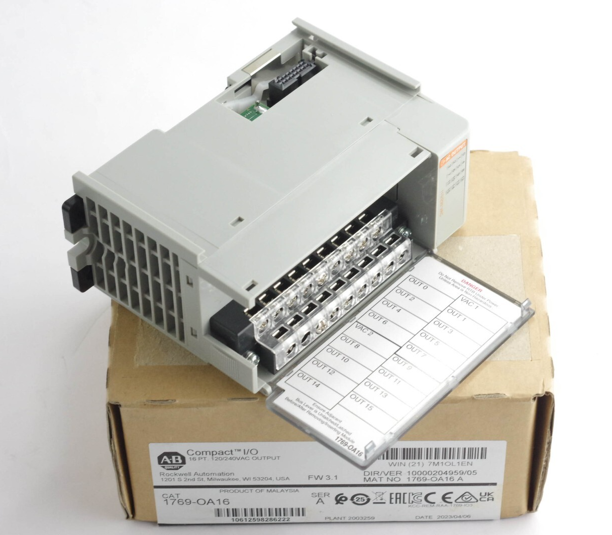 Alen Bradley 1769-OA16 /A Compact 16 Point Output Module - Open Box
