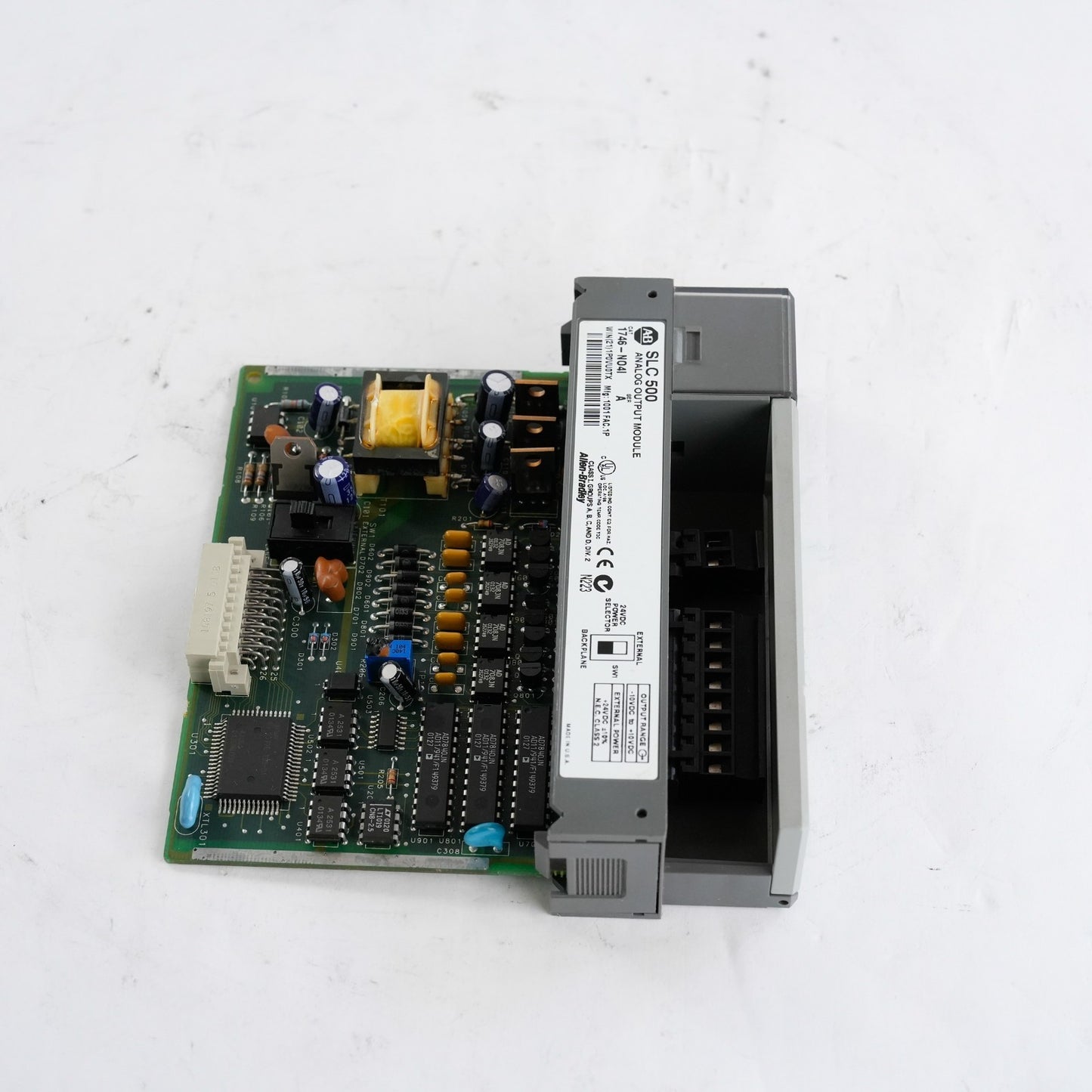 Allen Bradley 1746-NO4I Ser A SLC 500 Analog Output Module 1746NO4I