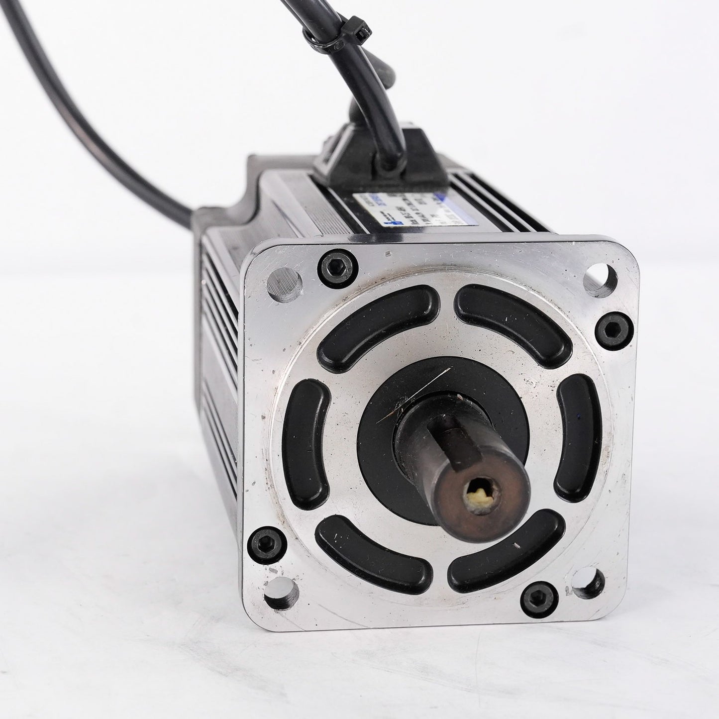 Dynamic Motor Motion 880-DST-A6HK1 AC Servo Motor 200V 0.75kW 880DSTA6HK1