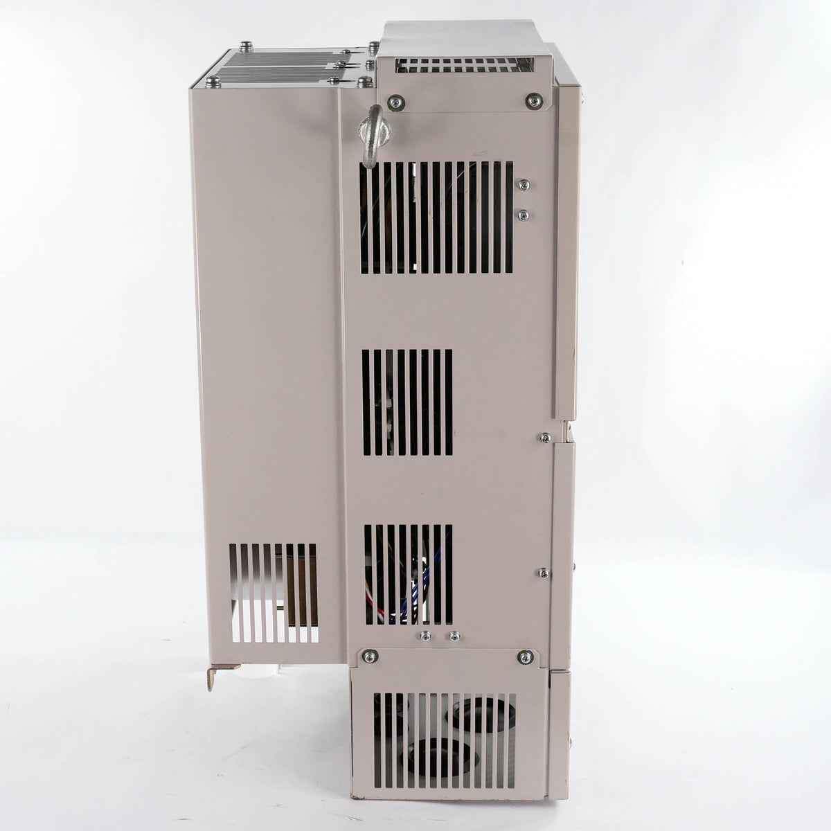 Yaskawa CIMR-F7U4022 Varispeed F7 AC Drive 480V 30HP 22kW 45A VFD CIMRF7U4022