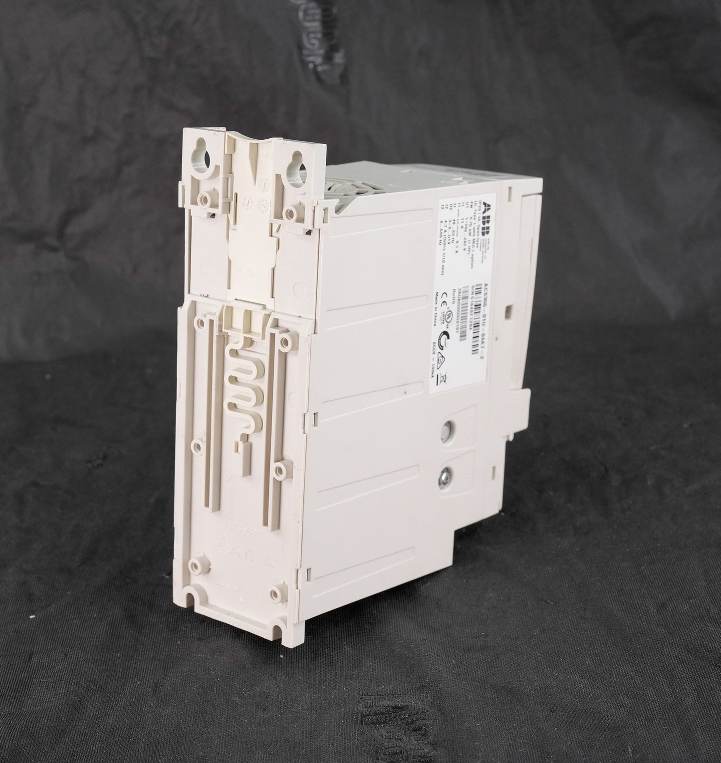 ABB ACS355-01U-04A7-2 AC Drive 200-240V 1HP 4.7A ACS35501U04A72