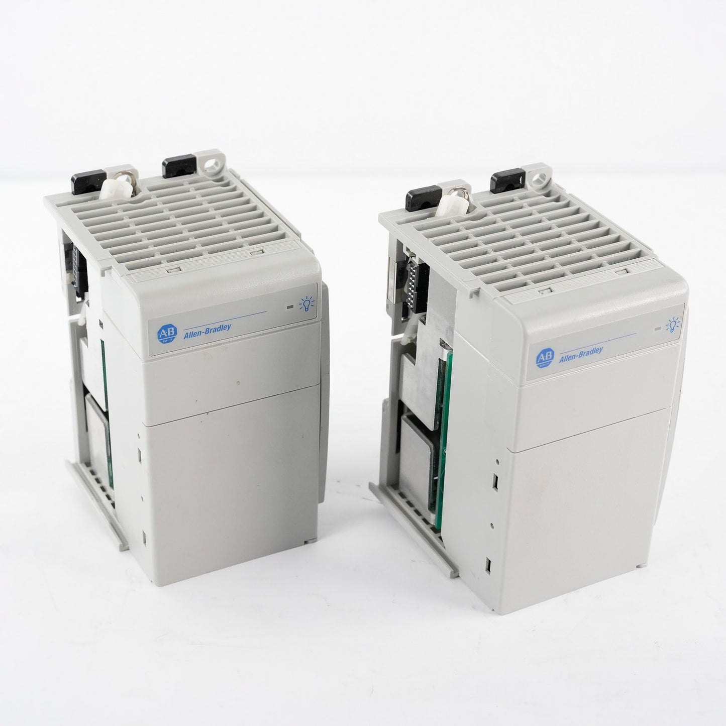 Allen Bradley 1769-PA4 /A CompactLogix Power Supply 120/240 VAC 1769PA4