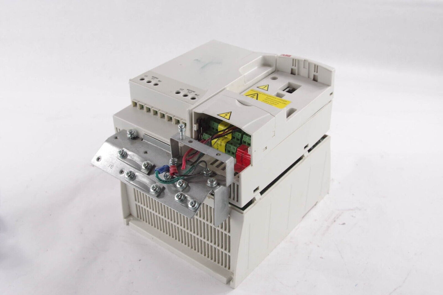 ABB ACS310-03U-13A8-4 ABB ACS310 VFD DRIVE 7.5 HP - For Parts or Repair