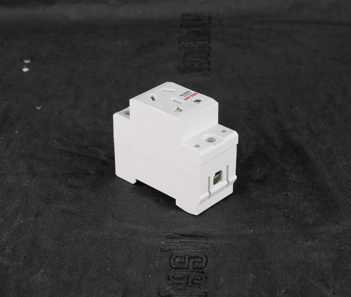 Delixi Electric DZ47X Guide Socket 10A/16A 250V 50Hz