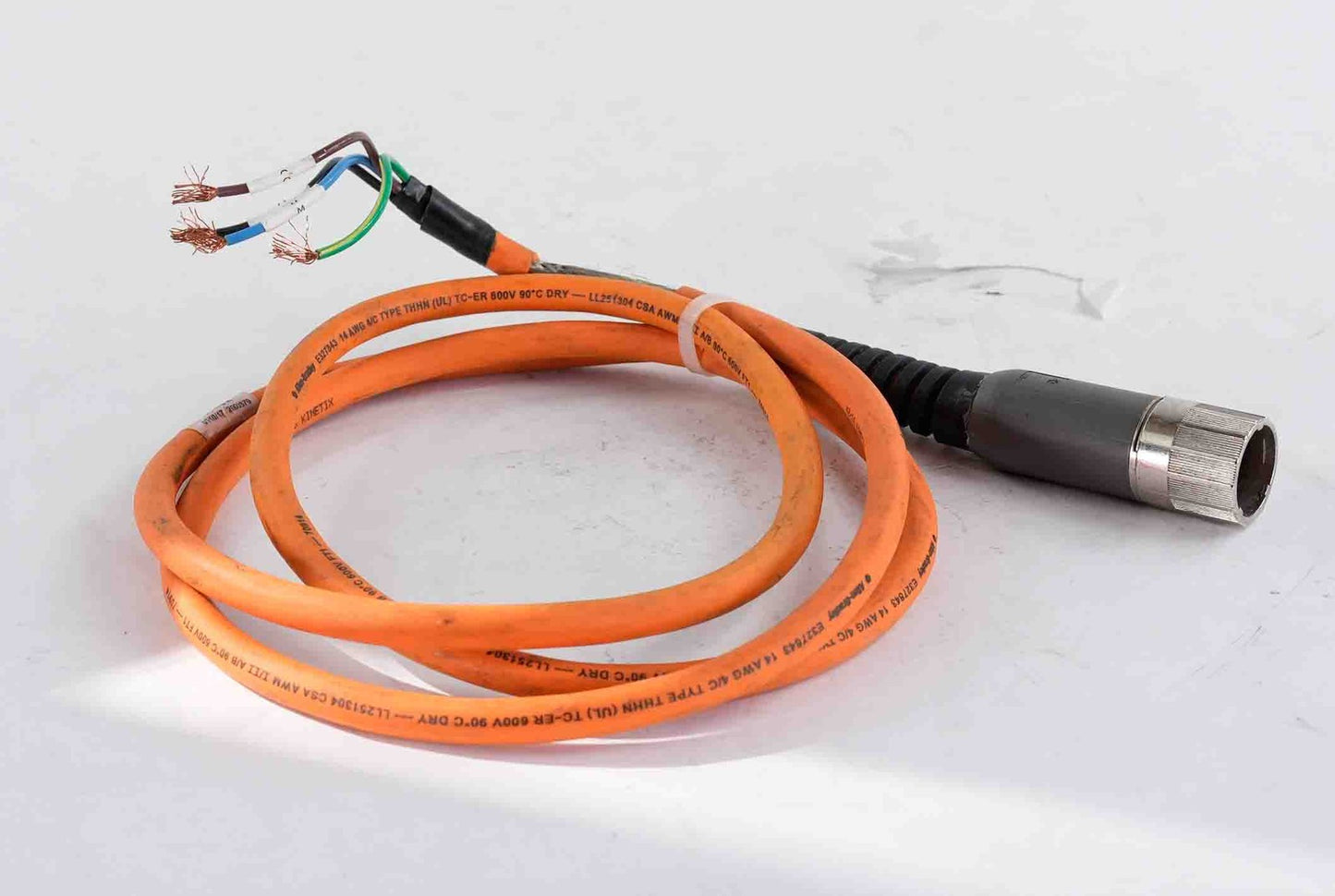 Allen Bradley 2090-CPWM7DF-14AA05 /A Servo Power Cable 60" 2090CPWM7DF14AA05