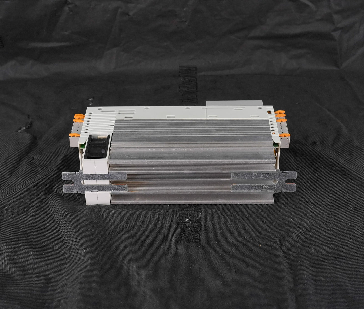 Lenze E82EV222_2B 8200 Vector Frequency Inverter Drive E82EV2222B