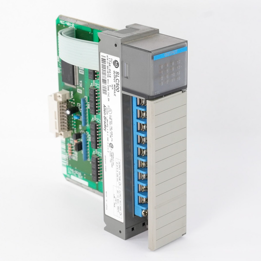 Allen Bradley 1746-OG16 /C SLC 500 Output Module 1746OG16