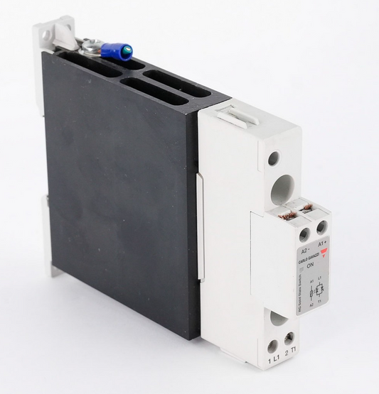 Carlo Gavazzi RGC1A60D30KGU Solid State Relay 1-Pole 600VAC 30A 4-32VDC