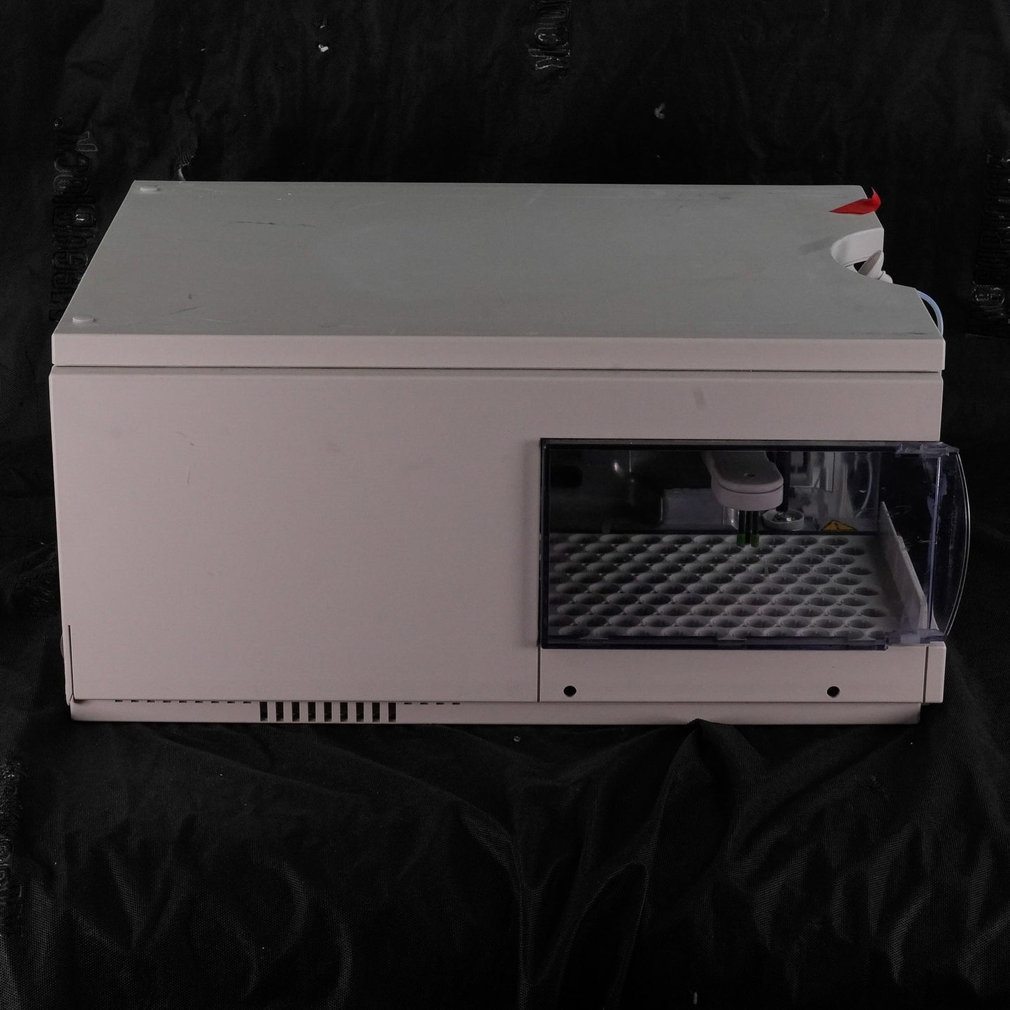 Agilent G1329A 1100 Series Autosampler HPLC 100-240V 50/60Hz Untested