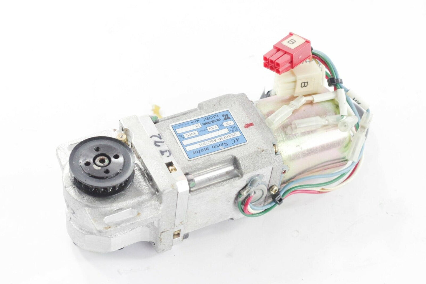 Yaskawa USAREM-A6CYR11 AC Servo Motor, 58W, 3000 R/M With Gear Head