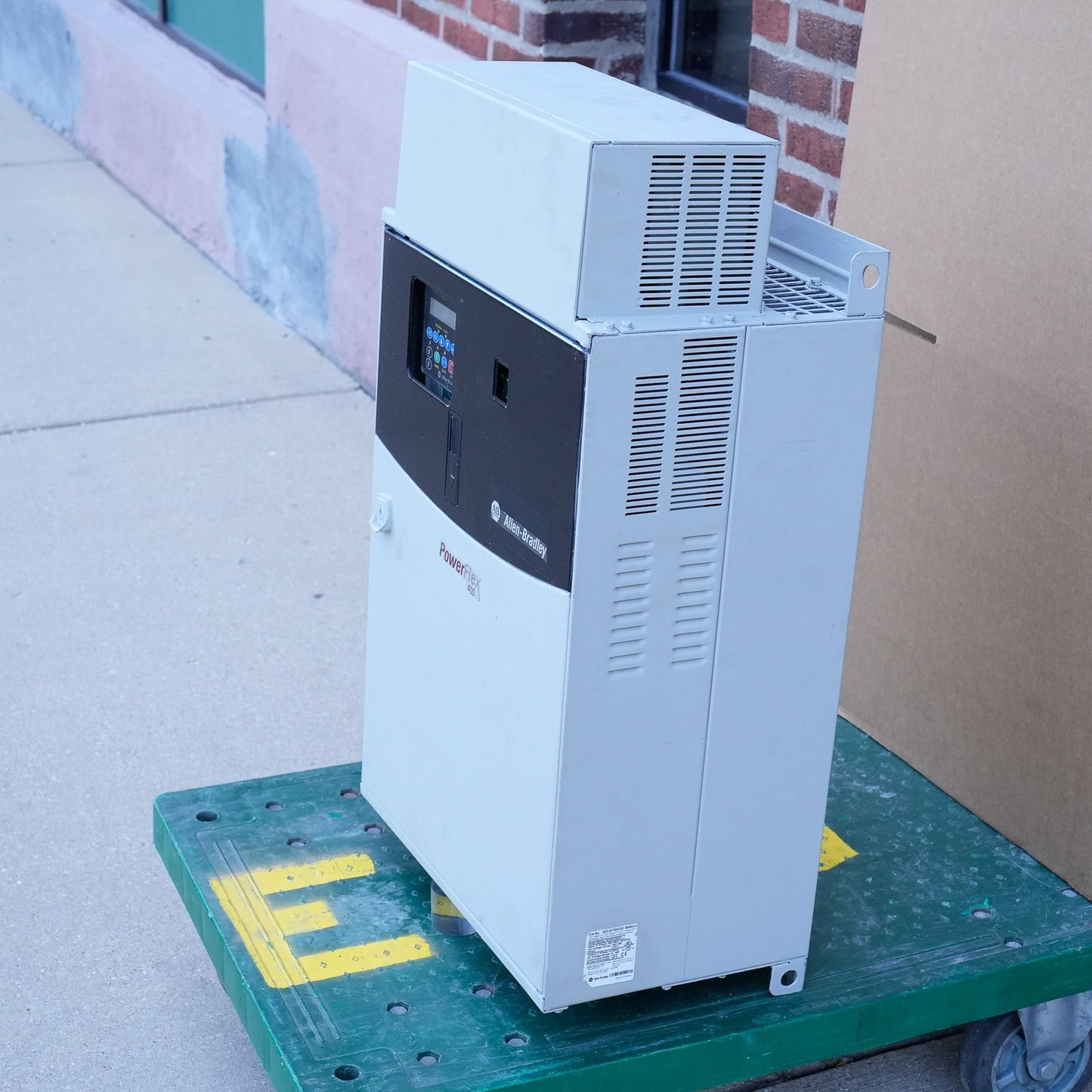 Allen Bradley 22C-D170A103 /A PowerFlex 400 AC Drive 480V 125HP 3-Phase 90kW