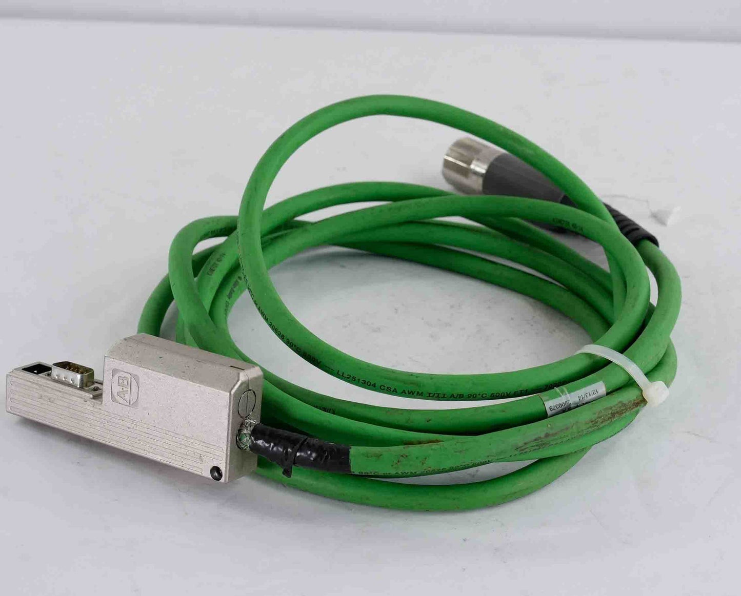 Allen Bradley 2090-CFBM7DF-CEAA05 /A Feedback Cable 150" 2090CFBM7DFCEAA05