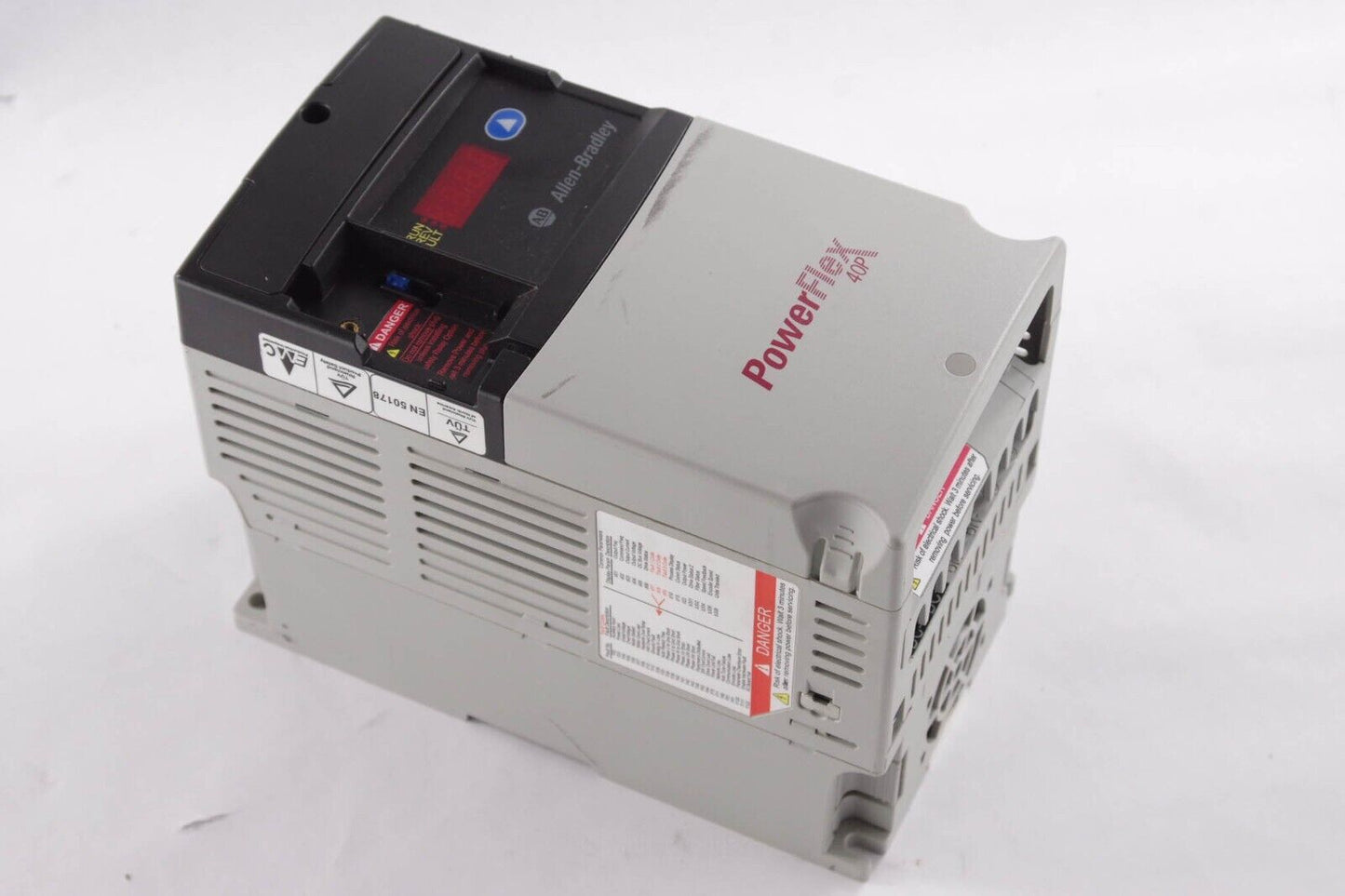 ALLEN BRADLEY 22D-D2P3N104 VFD 1HP 480VAC PowerFlex 40P