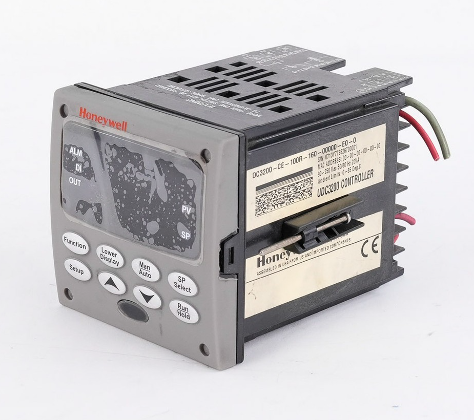 Honeywell DC3200-CE-100R-160-00000-E0-0 UDC3200 Controller