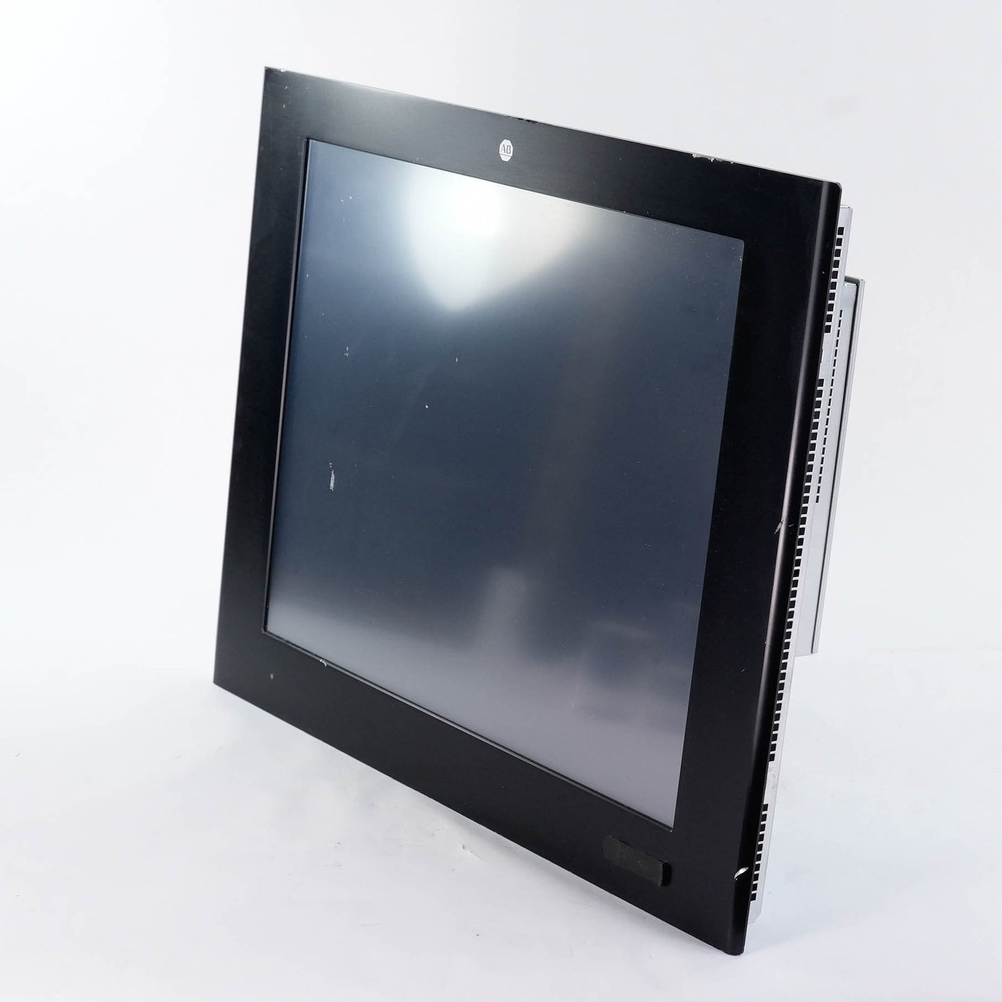 Allen Bradley 6300P-190BAPSTDNB-3CBBW19NNNBNN-NN1S /A VersaView 6300P Panel PC