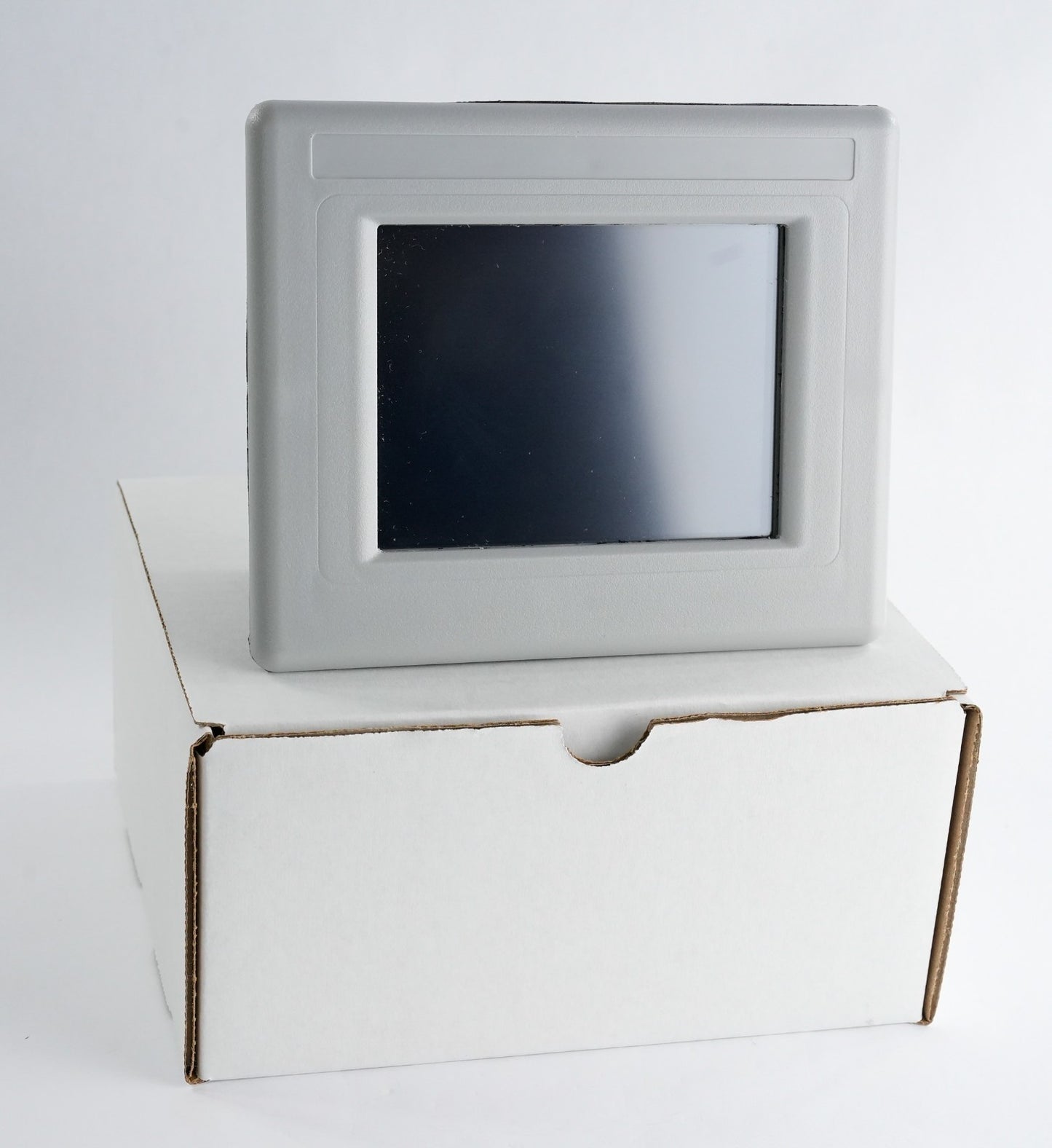 Allen Bradley 2711P-T6C20D8 /A Panelview Plus 600 Operator Interface Terminal