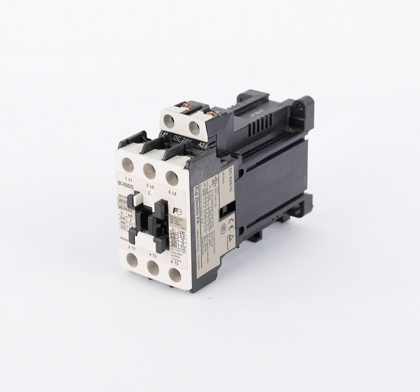 Fuji SC-E05/G Magnetic Contactor SE22AG 5kA 600V 32A SCE05G