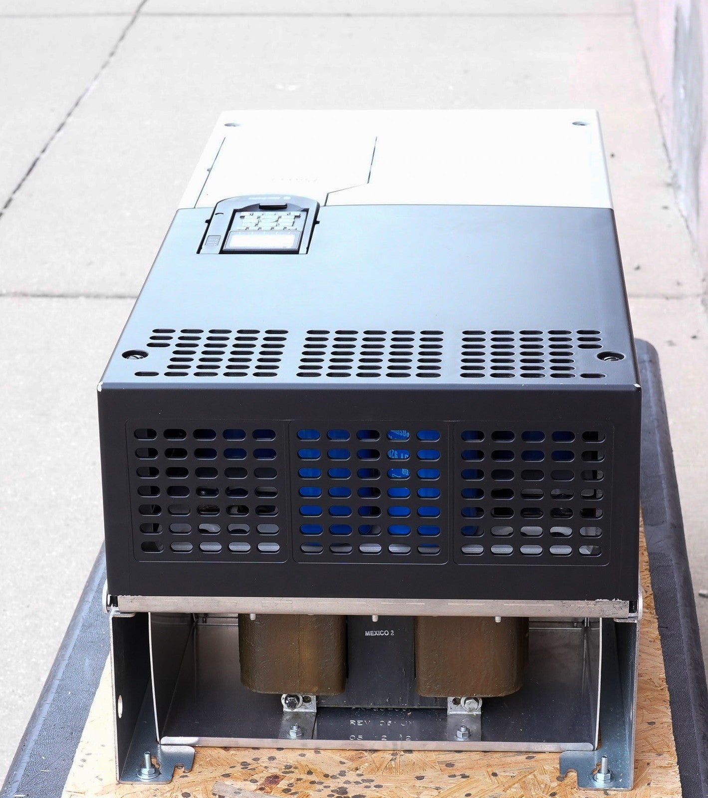 Allen Bradley 20G1AND302AA0NNNNN PowerFlex 755 AC Drive 480V 250HP