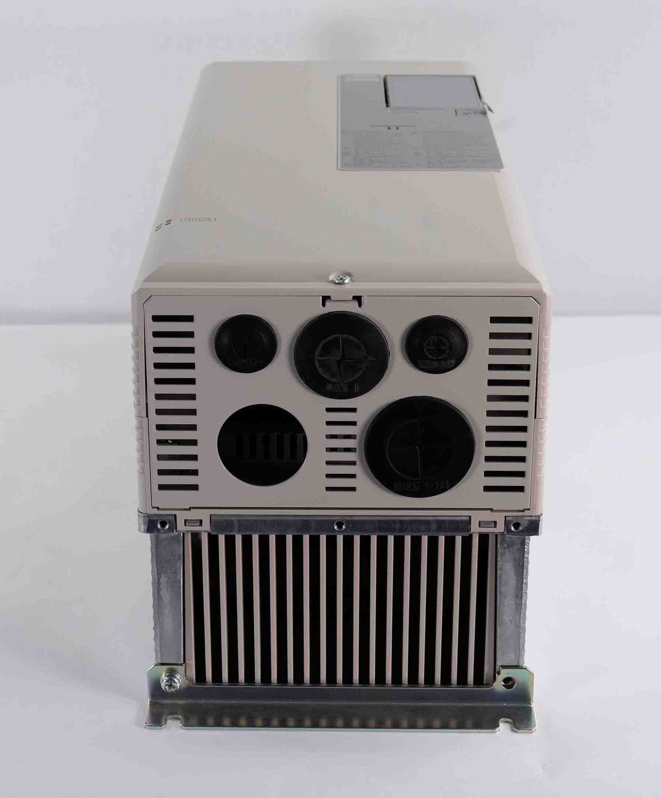 Yaskawa CIMR-ZU4A0040FAA Rev B Motor Drive Inverter 40 Amps Z1000 480V