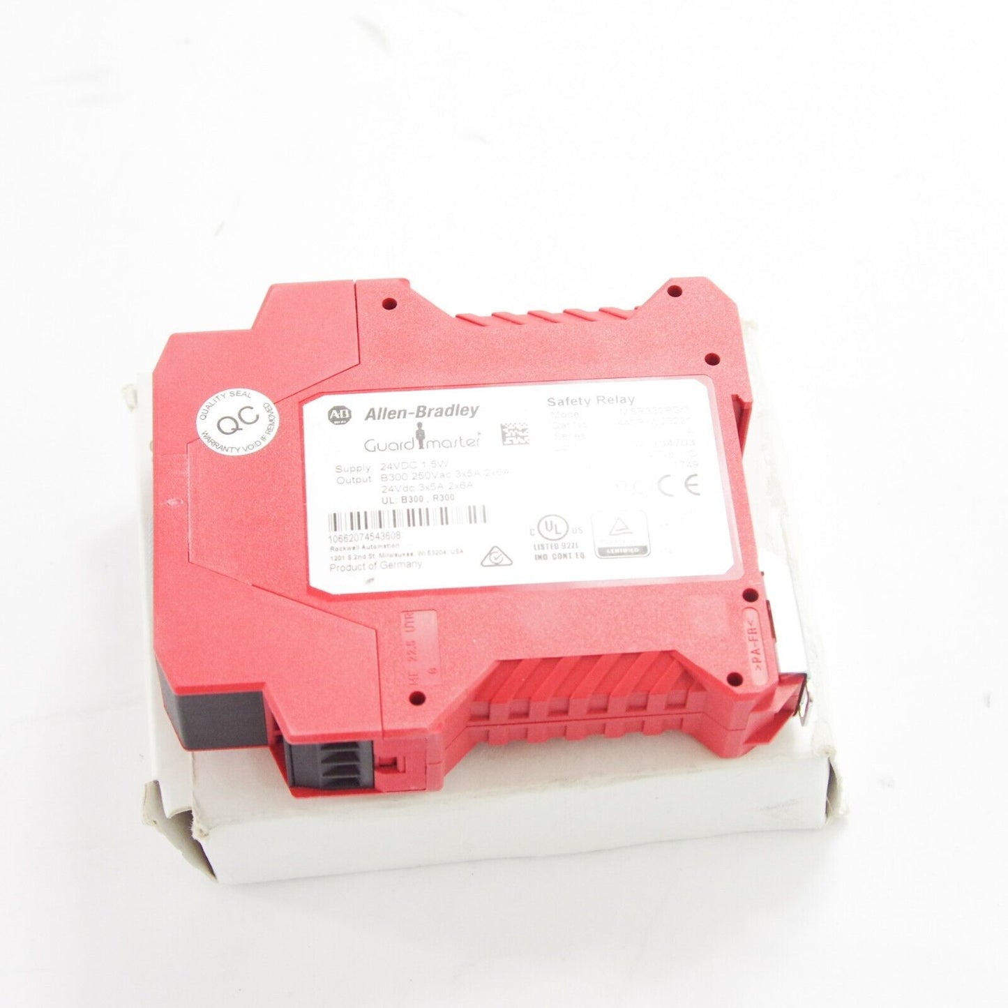 Allen-Bradley 440R-W23221 Guardmaster Safety Relay MSR330PGr1 - Open Box