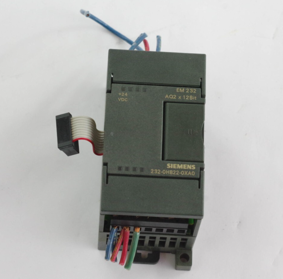 Simens 6ES7 232-0HB22-0XA0 24VDC Analog Output Module / 6ES7232-0HB22-0XA0