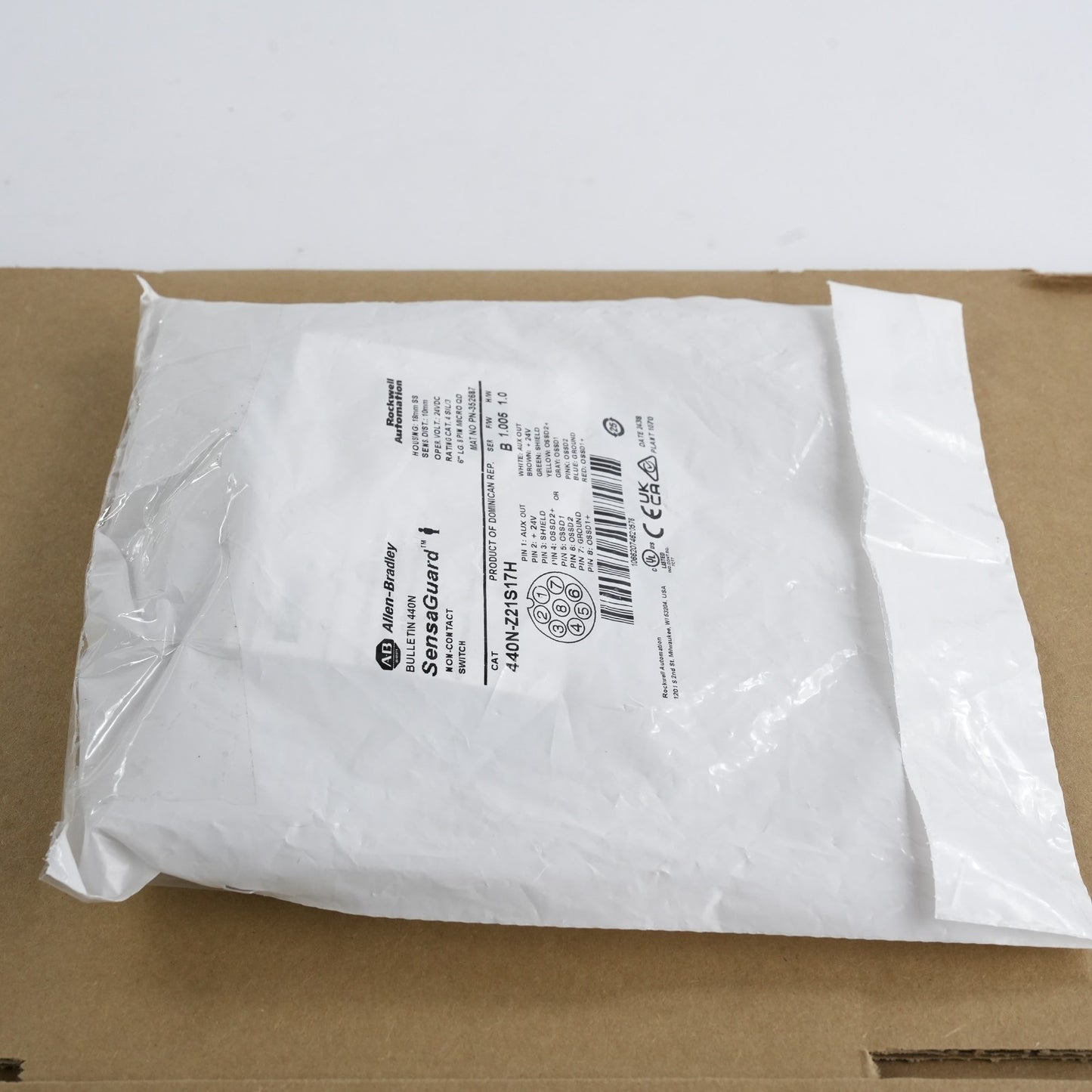 Allen Bradley 440N-Z21S17H Guardmaster Non Contact Switch - Sealed Surplus