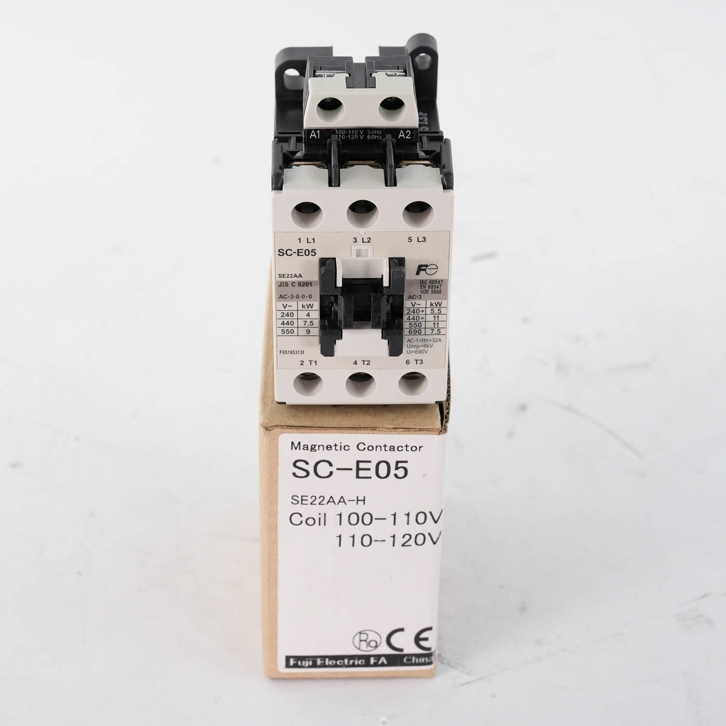 Fuji SC-E05 SE22AA-H Magnetic Contactor 22A 600V 3-Pole 110-120VAC Coil