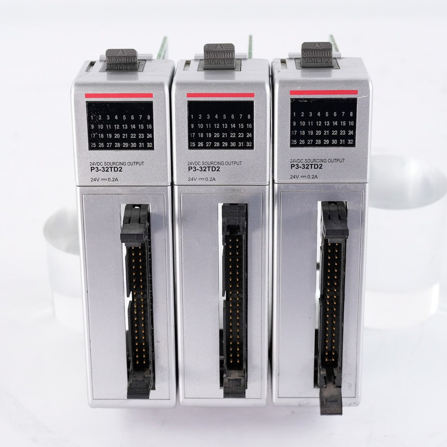 Automation Direct Productivity3000 P3-32TD2 Sourcing Output Module P332TD2