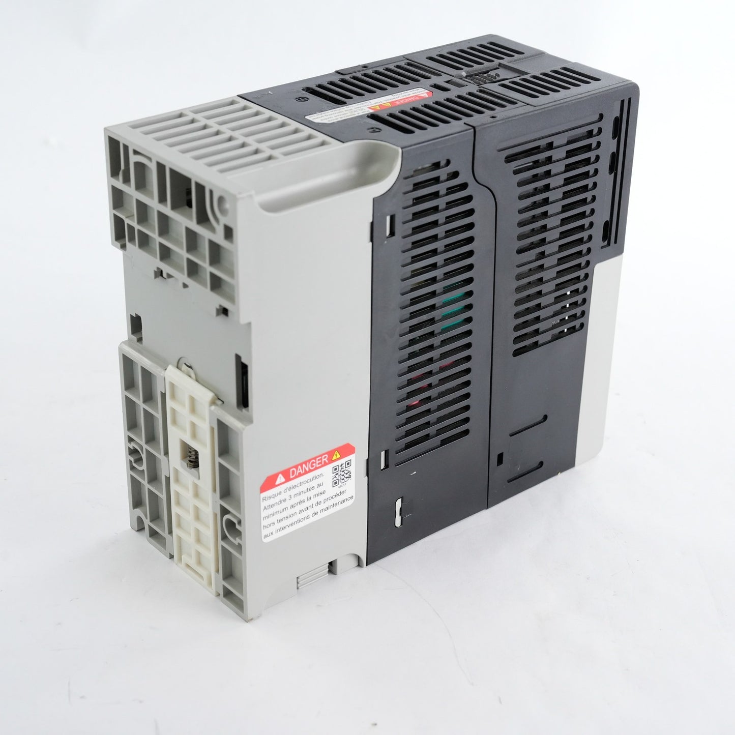 Allen Bradley 25C-D1P4N114 /B PowerFlex 527 3-Phase AC Drive 25CD1P4N114