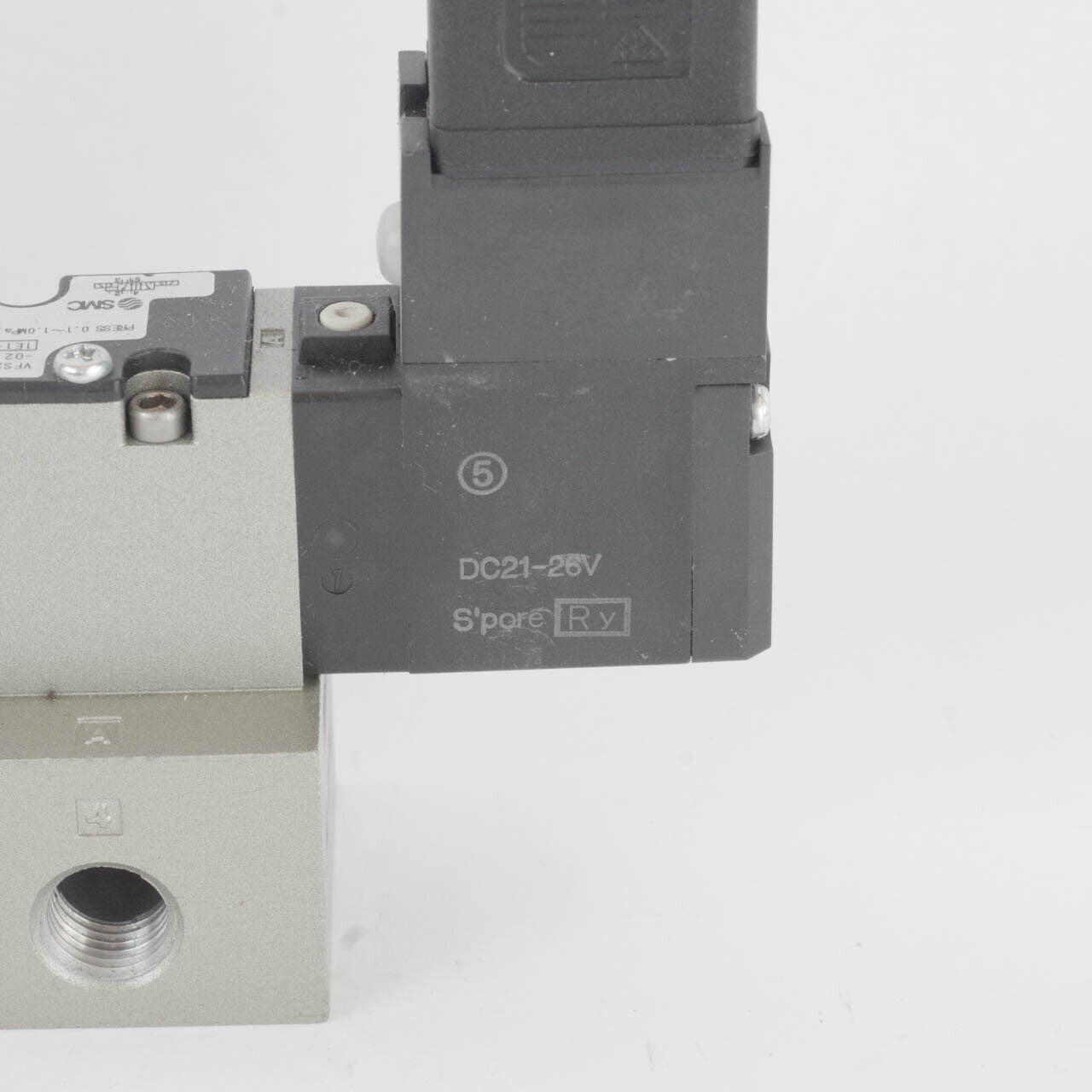 New SMC Solenoid-Operated Air Control Valve VFS2210-5DZ-02