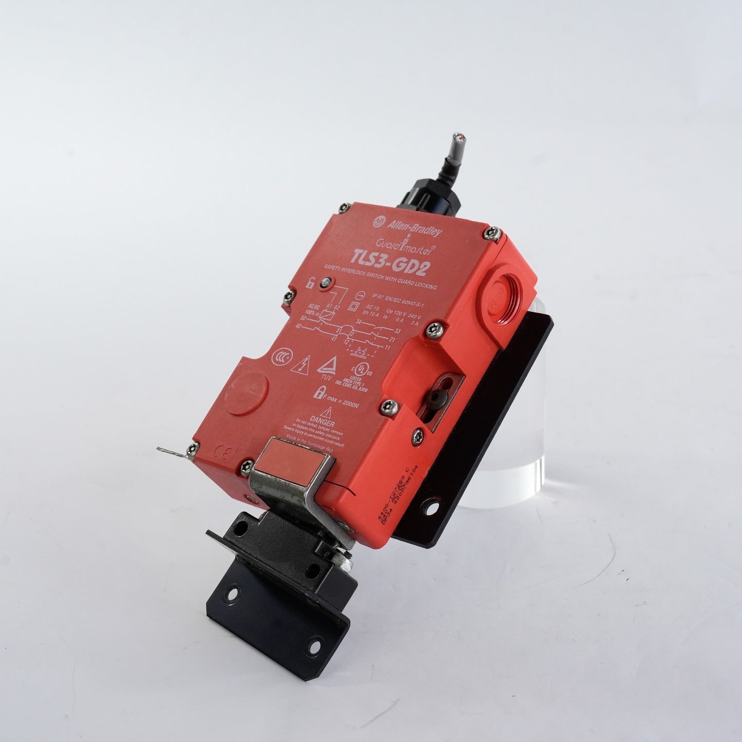 Allen Bradley TLS3-GD2 Guardmaster Safety Interlock Switch w/ Guard Locking