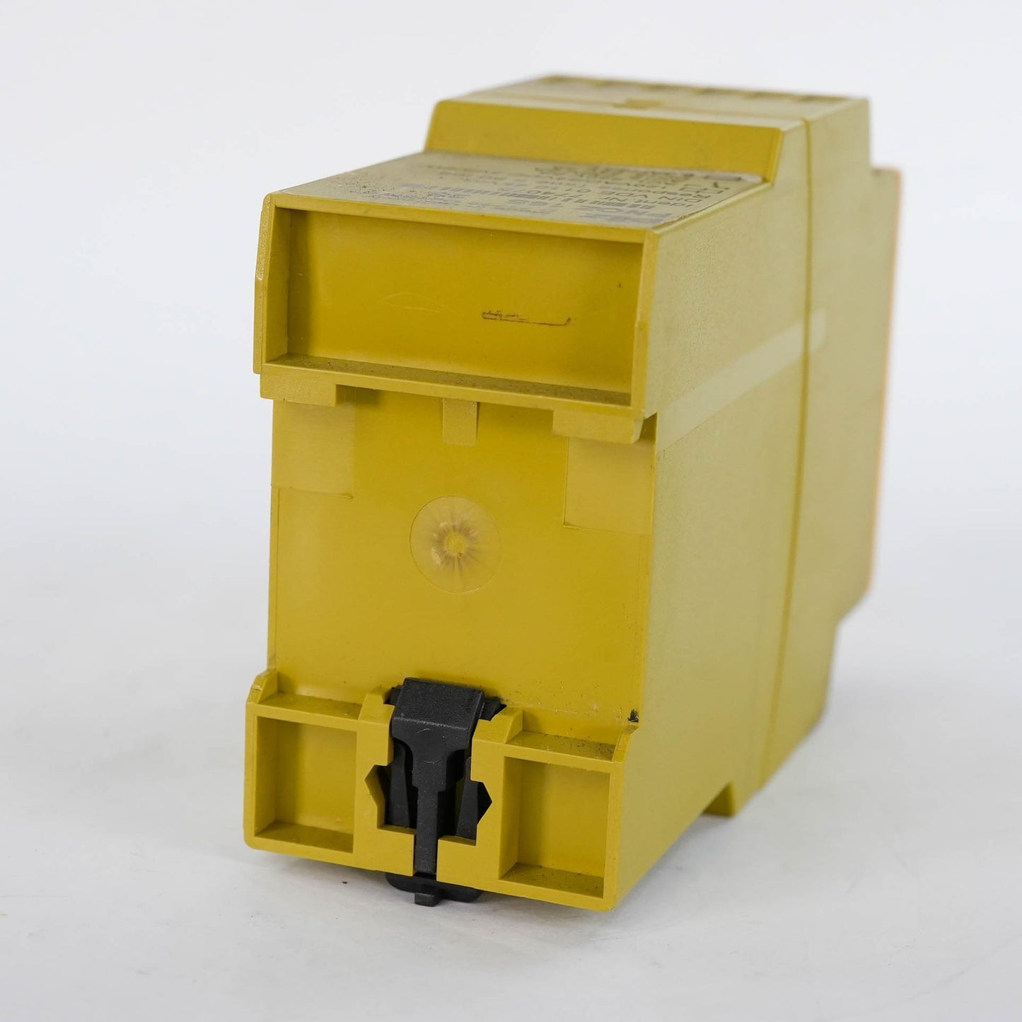 Pilz PNOZ 16S Safety Relay 774072 24VDC 2n/o 1n/c PNOZ16S Emergency Stop Monitor
