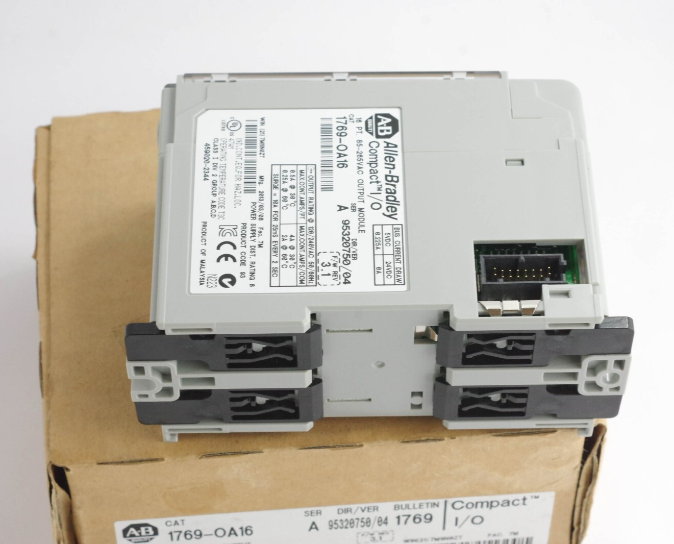 Allen Bradley 1769-OA16 /A F/W Rev 3.1 Compact I/O Output Module - Open Box