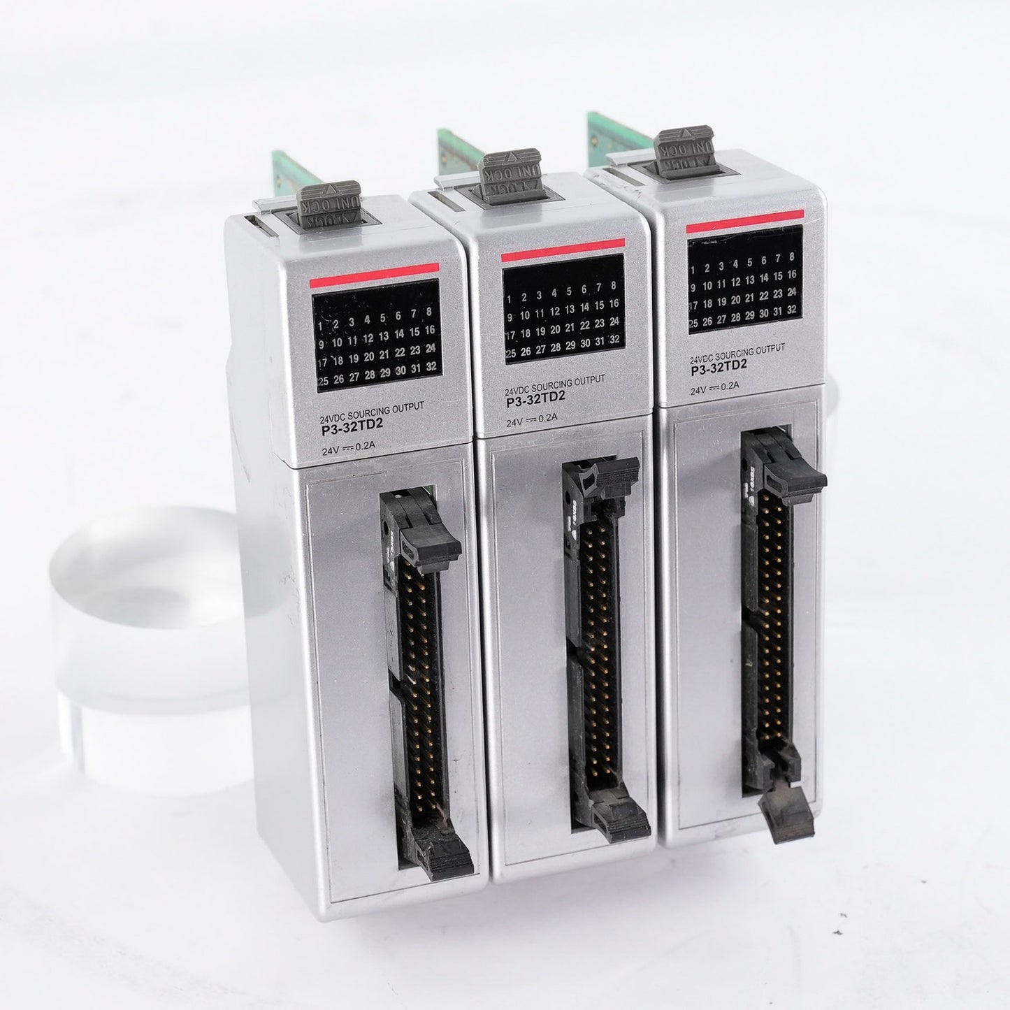 Automation Direct Productivity3000 P3-32TD2 Sourcing Output Module P332TD2