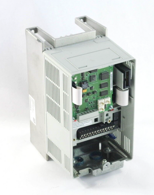 Allen Bradley 20AD3P4A0AYNNNG0 / 20A D 3P4 A0AYNNNG0 Powerflex 70 Ac Drive 2HP