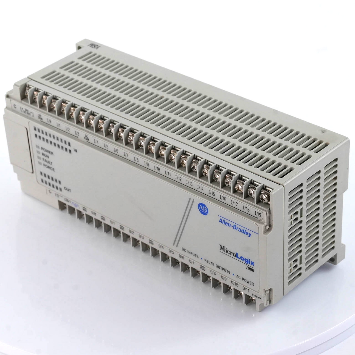 Allen Bradley 1761-L32BWA MicroLogix 1000 PLC 120/240VAC 20 In 12 Out 1761L32BWA