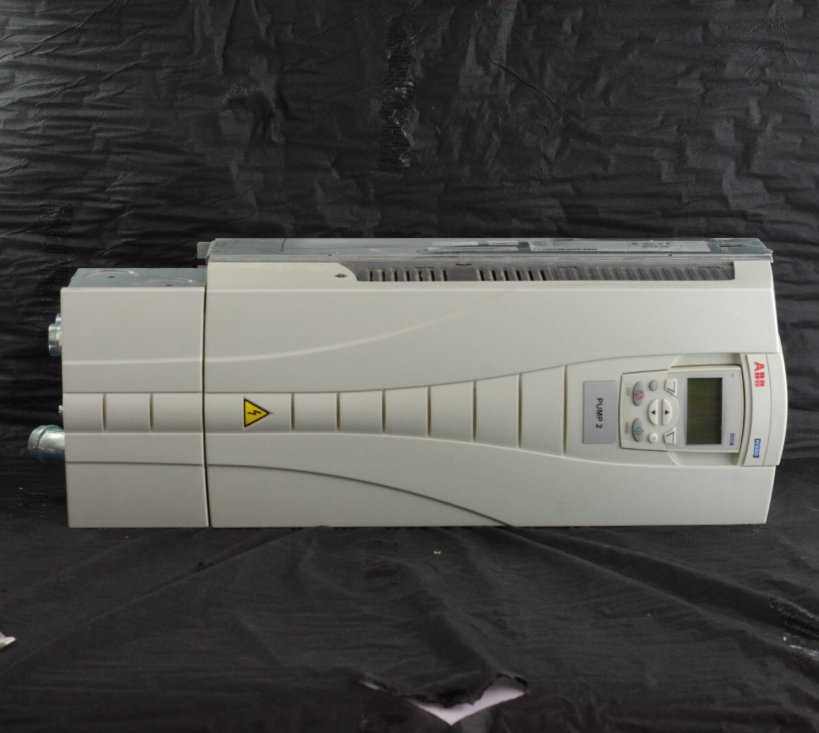 ABB ACH550-UH-031A-4 AC Drive ACH550 20HP 3-Phase 20Hp 15kW 31A