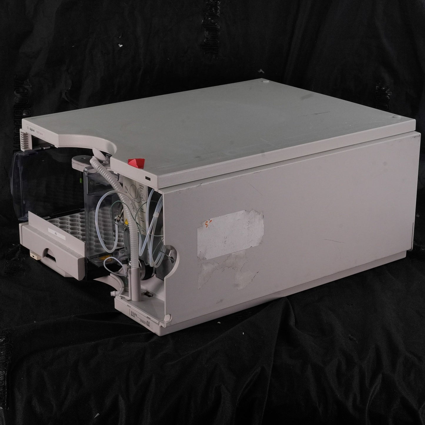Agilent G1329A 1100 Series Autosampler HPLC 100-240V 50/60Hz Untested