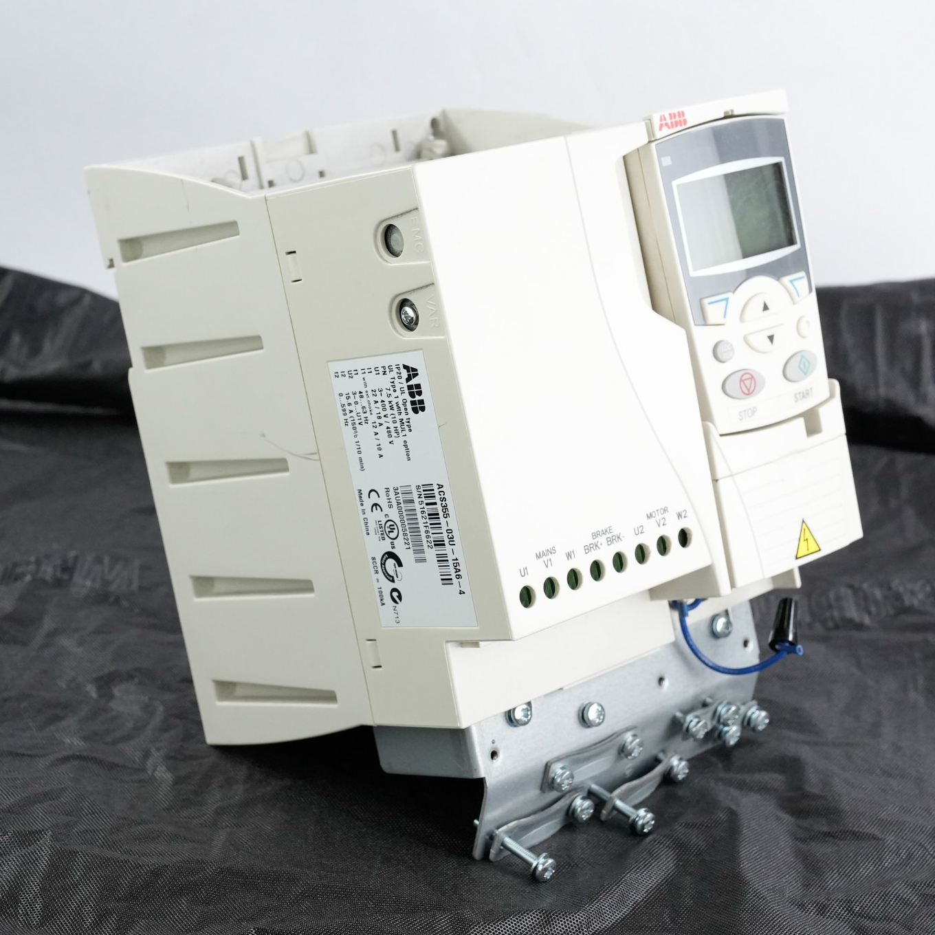 ABB ACS355-03U-15A6-4 10 HP 480V 7.5 kW VFD Variable Frequency Drive