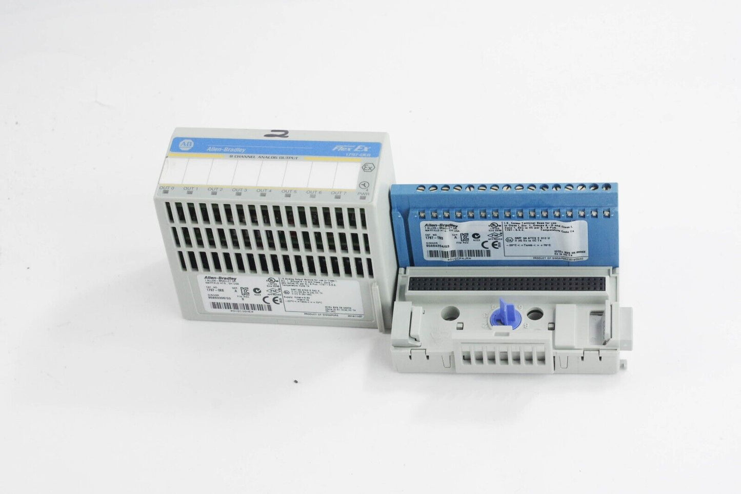 Allen Bradley 1797-OE8 /A FLEX Ex I/O Analog Module / 1797-0E8 + 1797-tb3