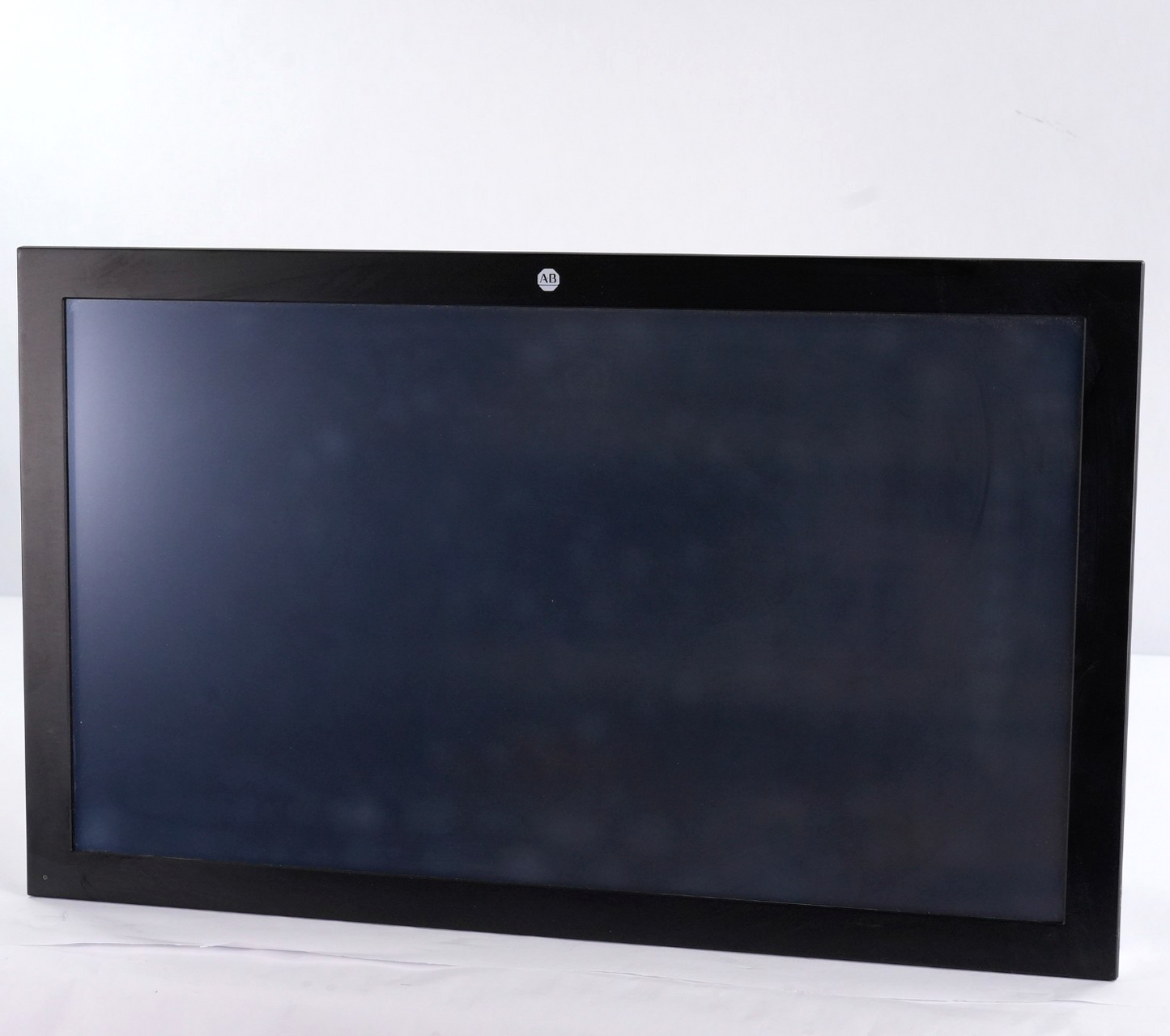 Allen Bradley 6300P-215AAPSFDNB-7DDBW19NNNDNN-NN1S /A VersaView 6300P Fanless PC