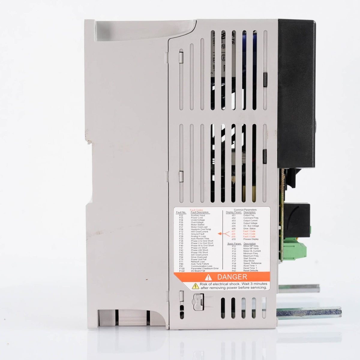 Allen Bradley 22B-D2P3N104 ser A PowerFlex 40 AC Drive 480V 3PH 0.75kW 1HP 2.3A