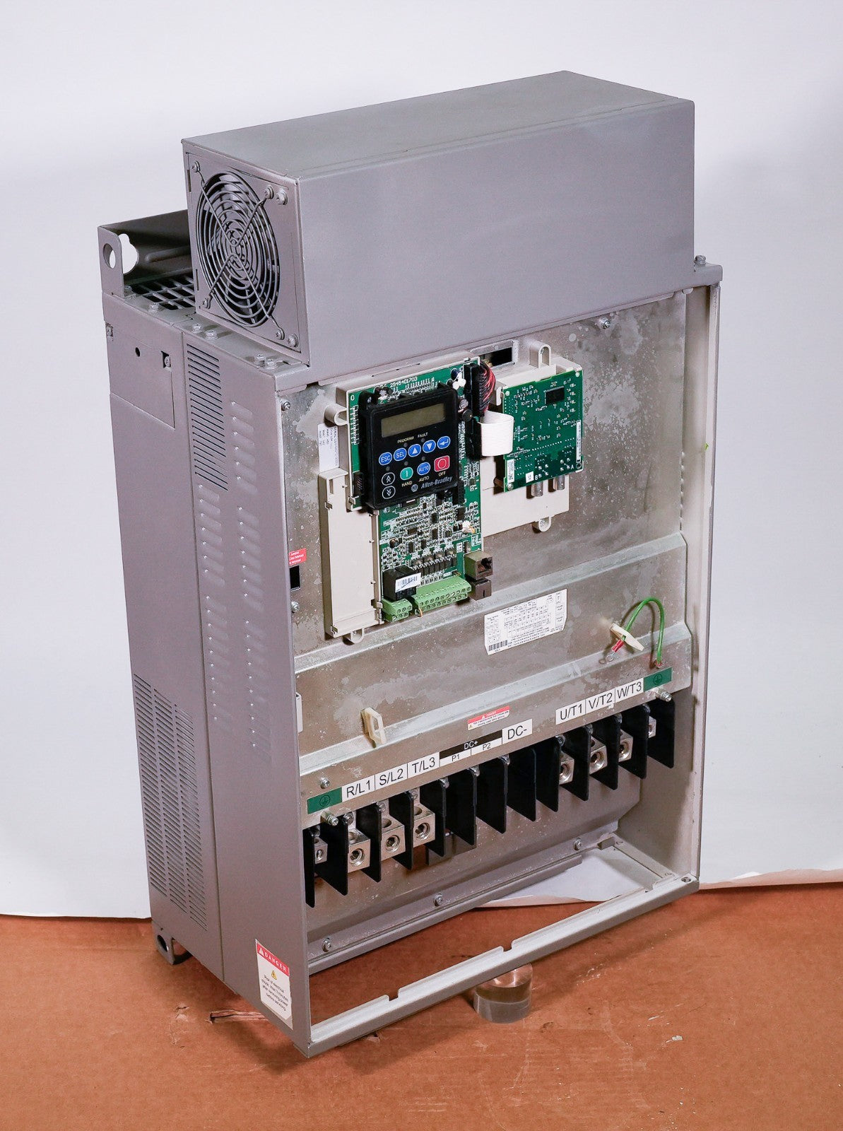 Allen Bradley 22C-D170A103 PowerFlex 400 Drive 480V 125HP 22CD170A103 + Warranty