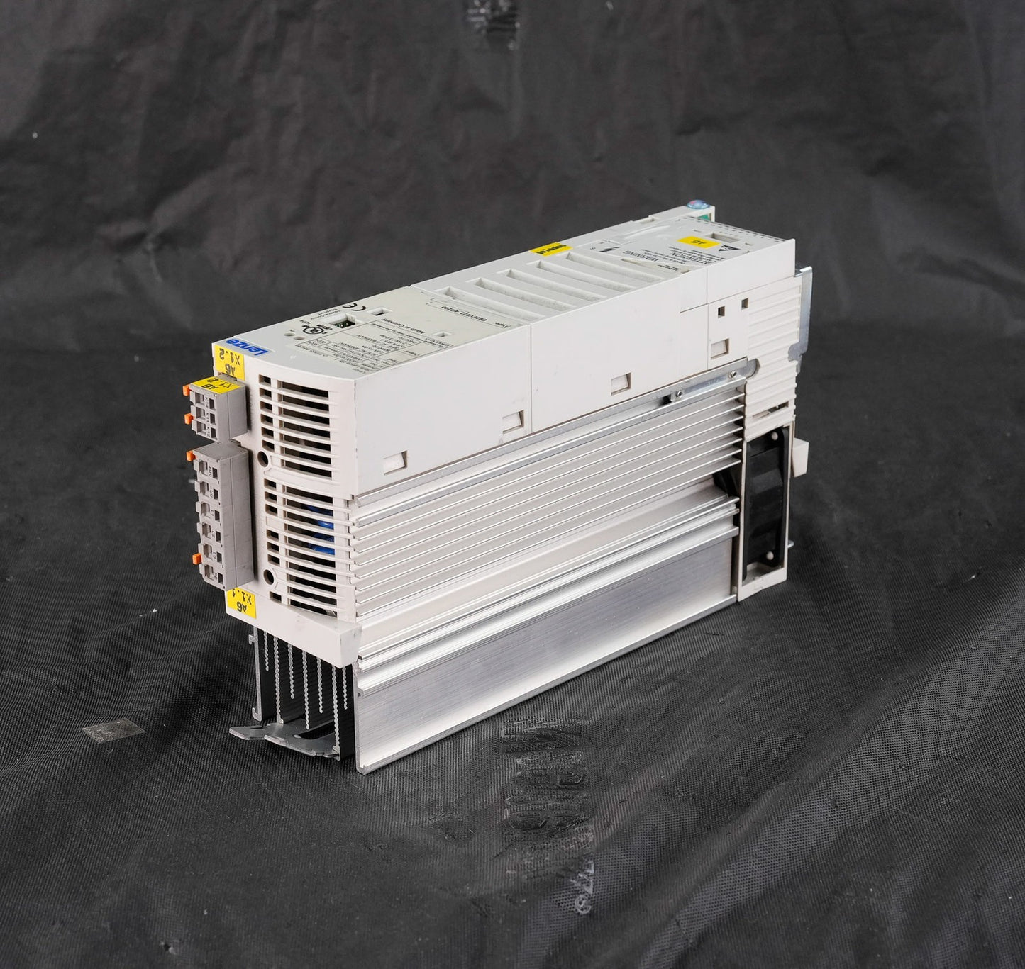 Lenze E82EV222_4C200 8200 Vector AC Drive 400/500V E82EV2224C200 Inverter