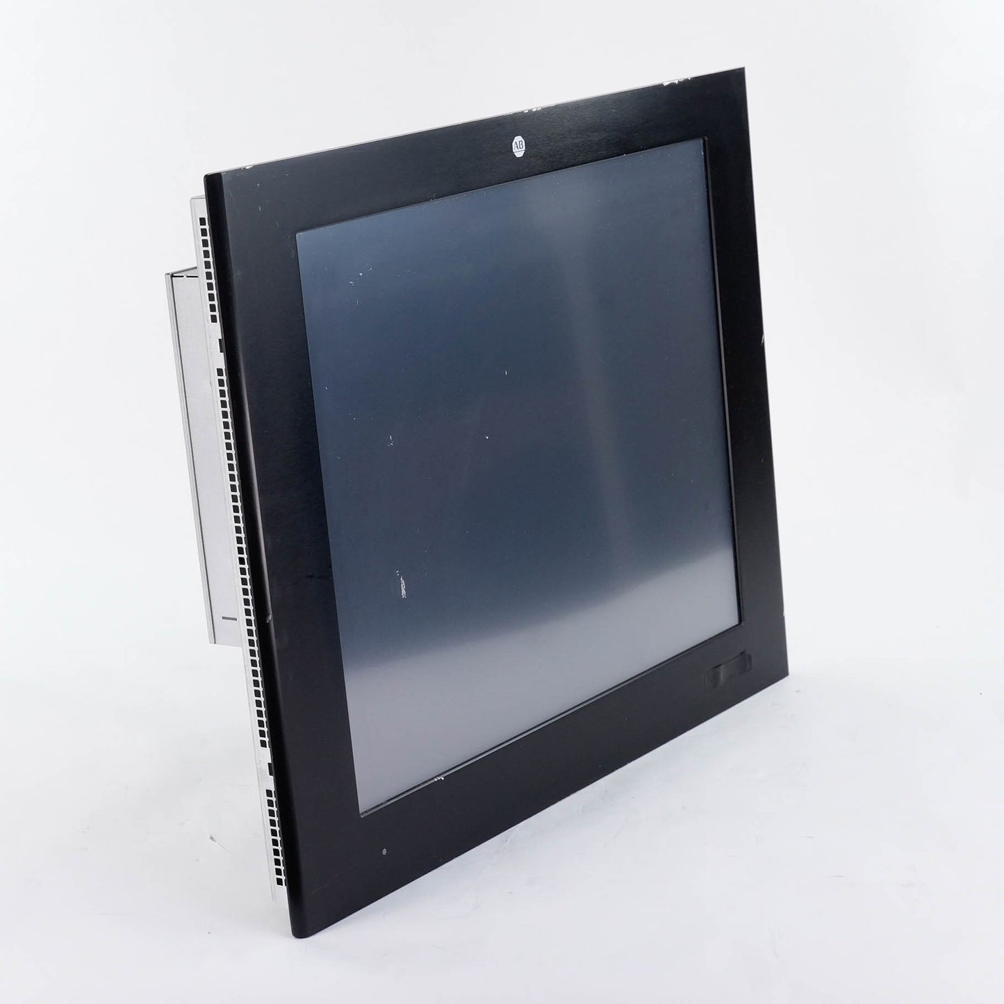Allen Bradley 6300P-190BAPSTDNB-3CBBW19NNNBNN-NN1S /A VersaView 6300P Panel PC