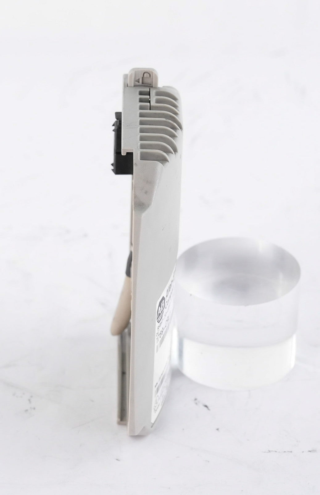 Allen Bradley 1769-CRL1 /A Right-to-Left Expansion Cable 1ft 1769CRL1