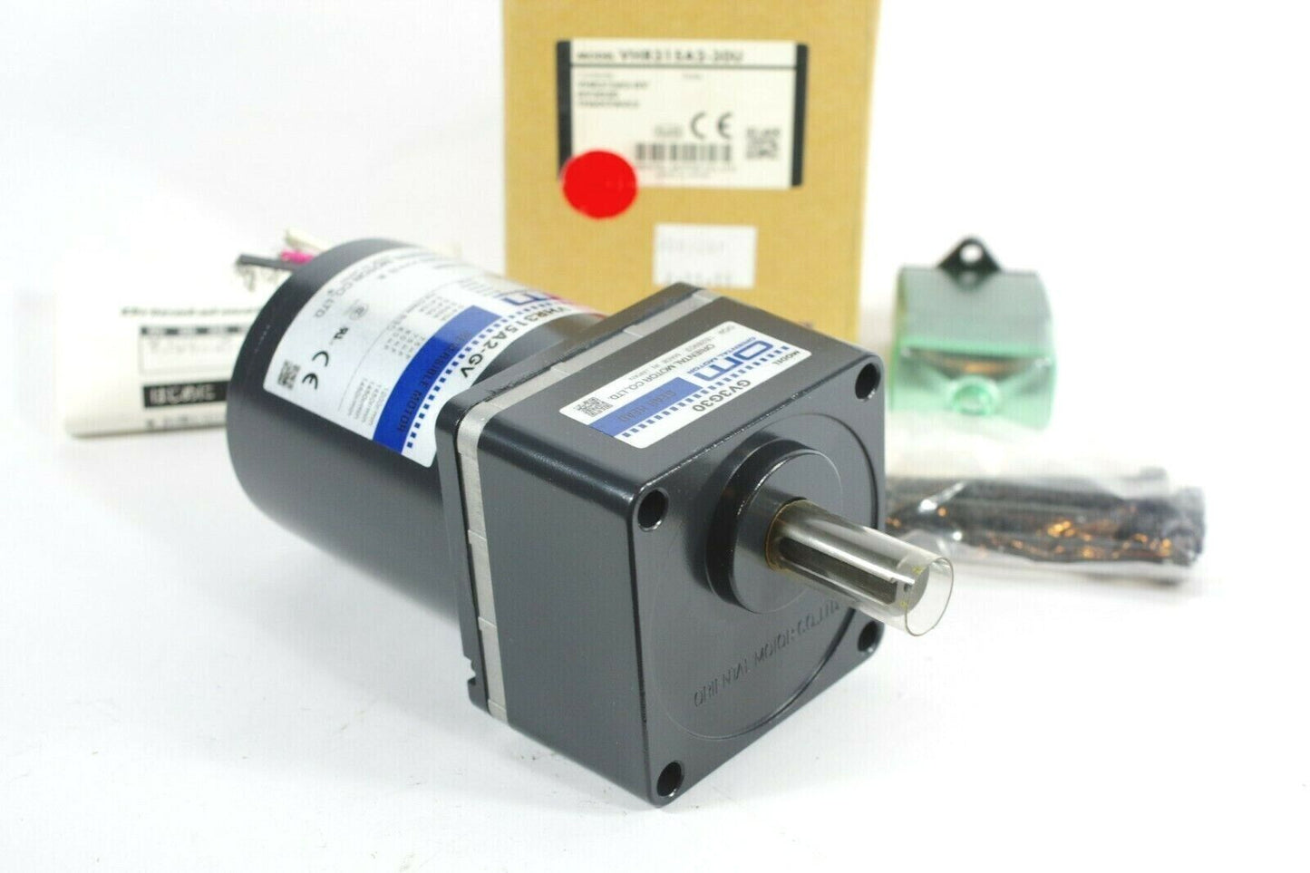 NEW ORIENTAL MOTOR VHR315A2-GV VHR315A2-30U Reversible AC Motor GV3G30 30:1