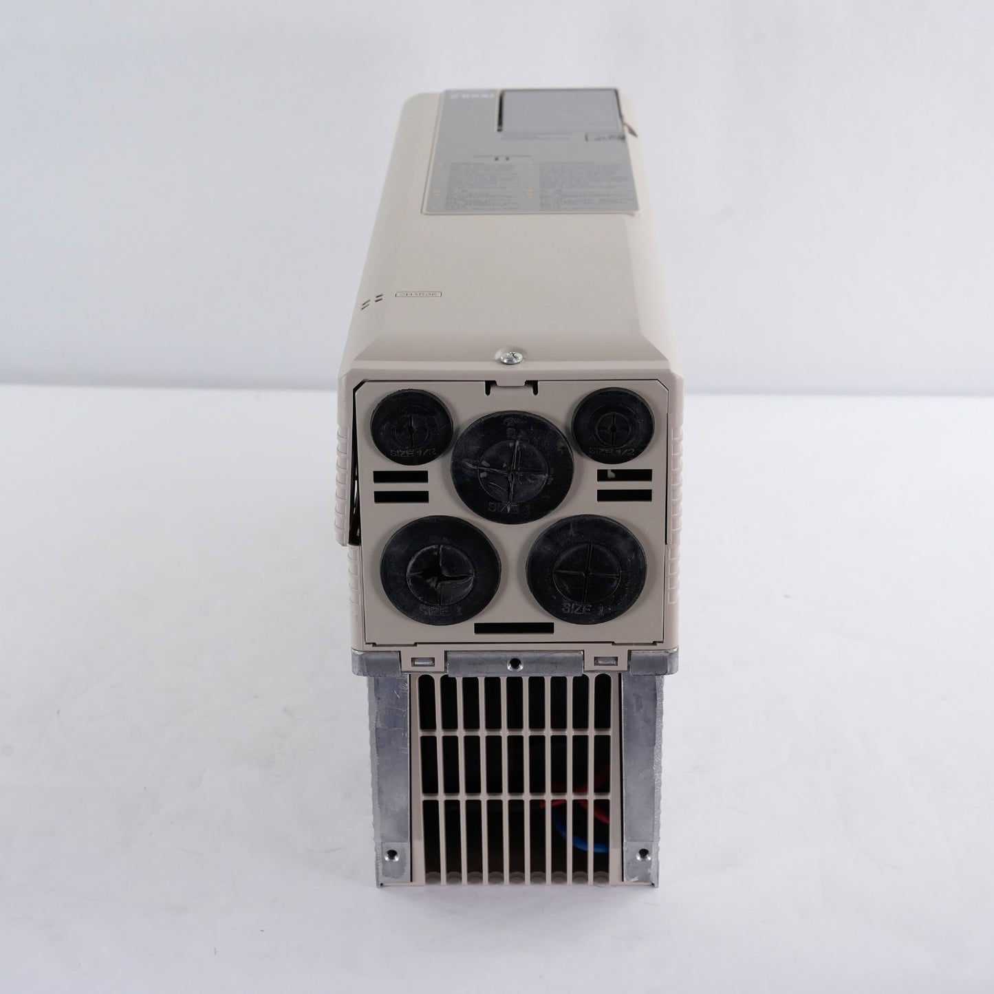 Yaskawa CIMR-ZU4A0027FAA Rev B Z1000 Frequency Drive CIMRZU4A0027FAA