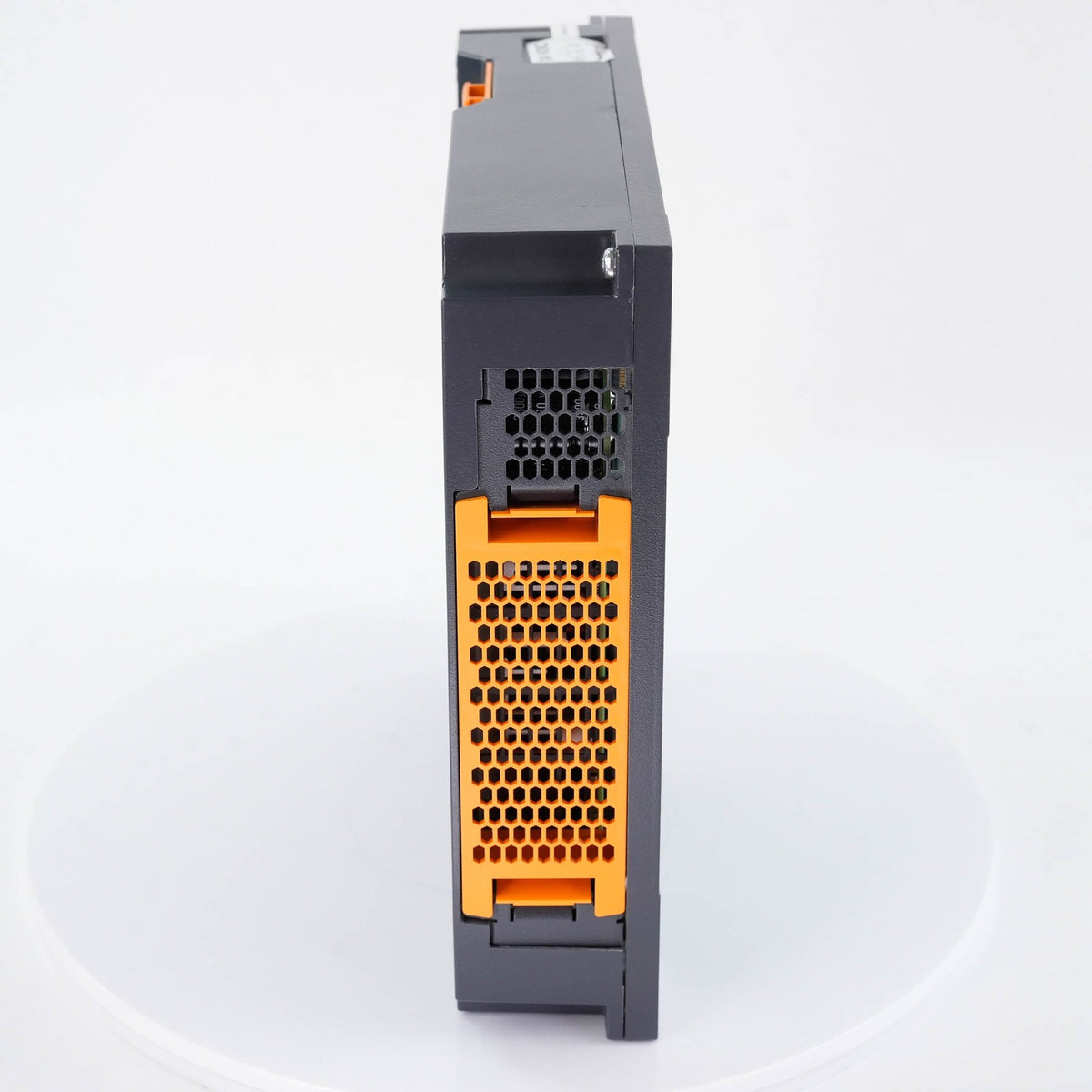 B&R 5Z000VBB0000R0-001 / 5PC901.TS17-03 Rev D5 Industrial PC for Panel PC 900