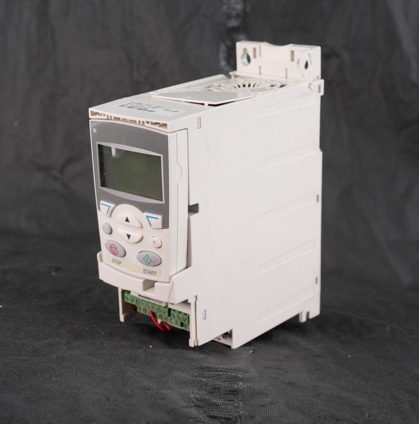 ABB ACS355-01U-04A7-2 AC Drive 200-240V 1HP 4.7A ACS35501U04A72